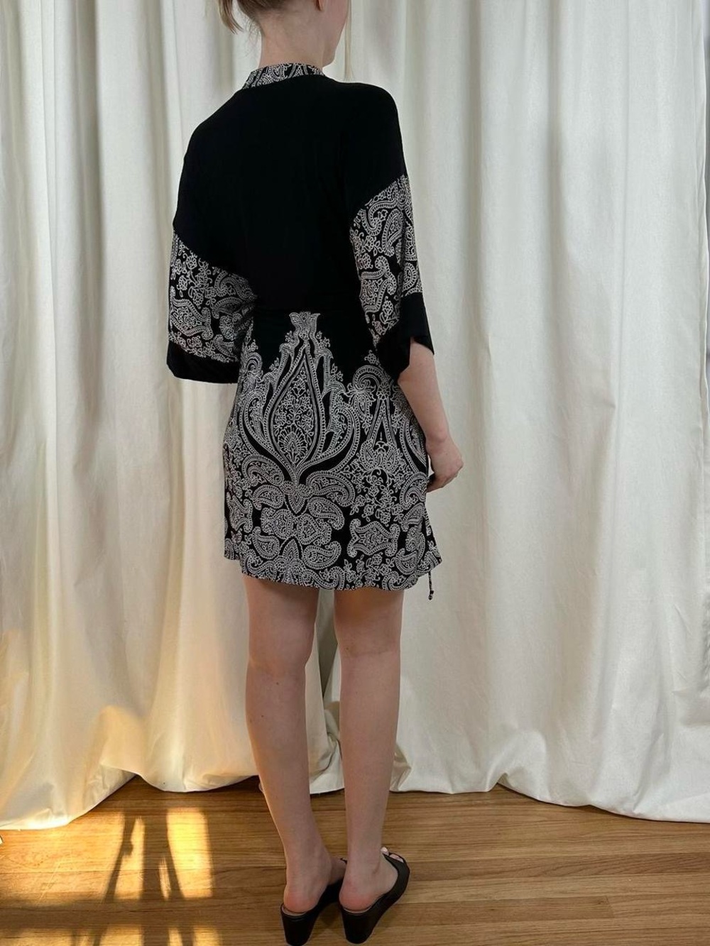 Short Length Robe - Picture 5 of 8